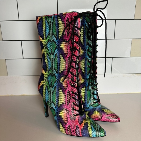 Reel It In Rainbow Snake Print Stiletto Calf Booties Women Size 6.5 - Picture 1 of 7
